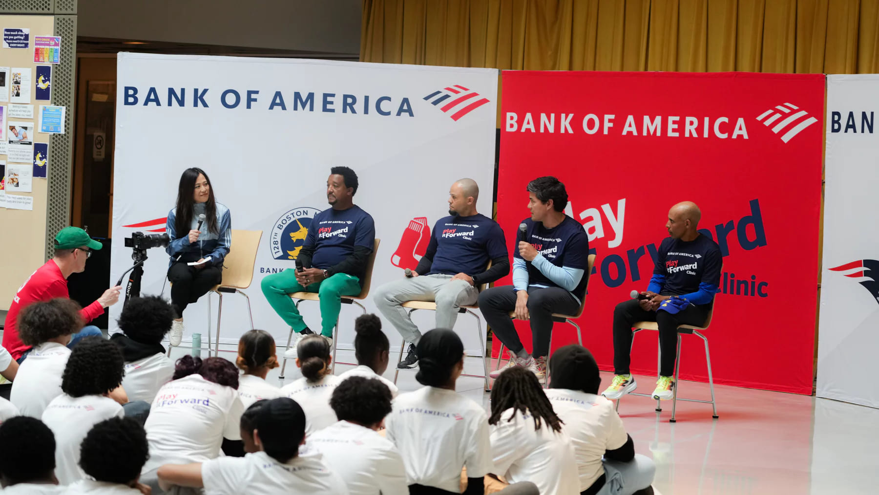 Pedro Martínez Inspires Boston Youth Through Clinic with Bank of America