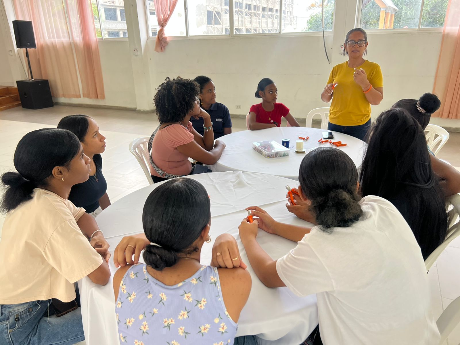 Jewelry Workshop for Adolescents from the Pedro Martínez Foundation Volleyball Program