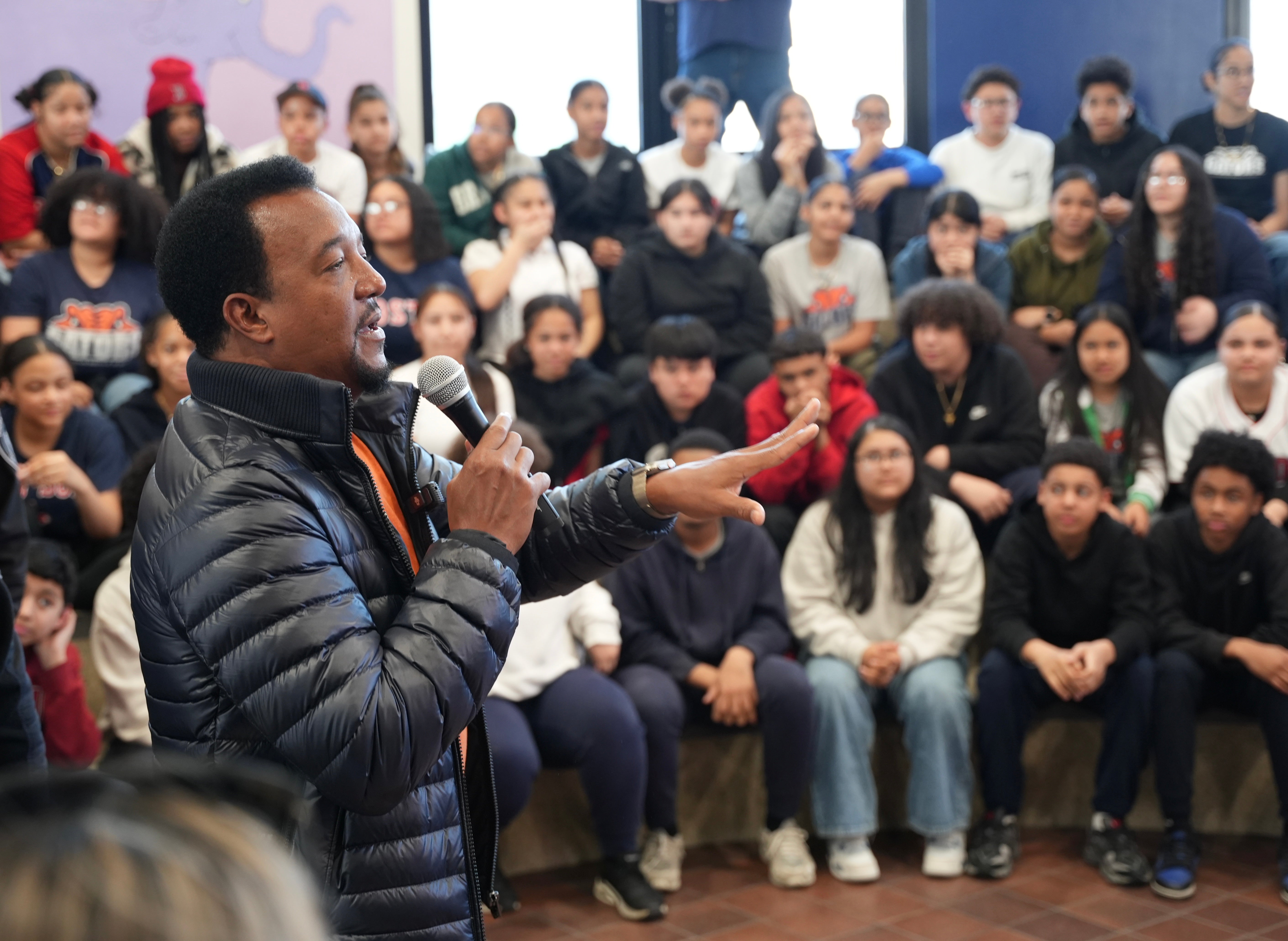 Pedro Martínez (PMF) Visits Arlington School in Lawrence, MA to Inspire Young Students